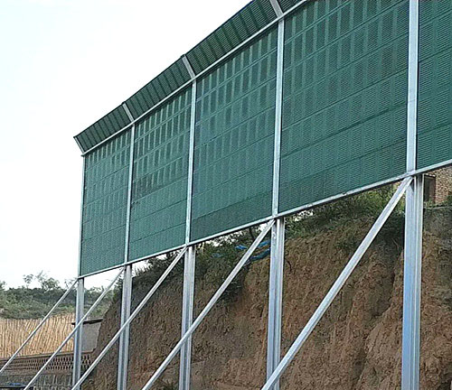 施工工地碎石生產(chǎn)現場(chǎng)降聲屏